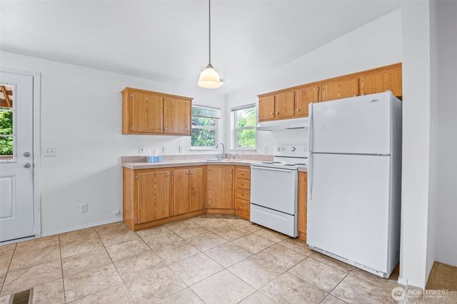180 E Pine Street, Union, WA 98592