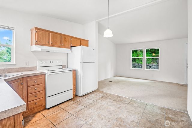 180 E Pine Street, Union, WA 98592