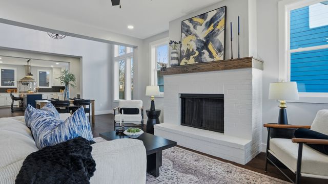 927 11th Ave, N, Nashville, TN 37208