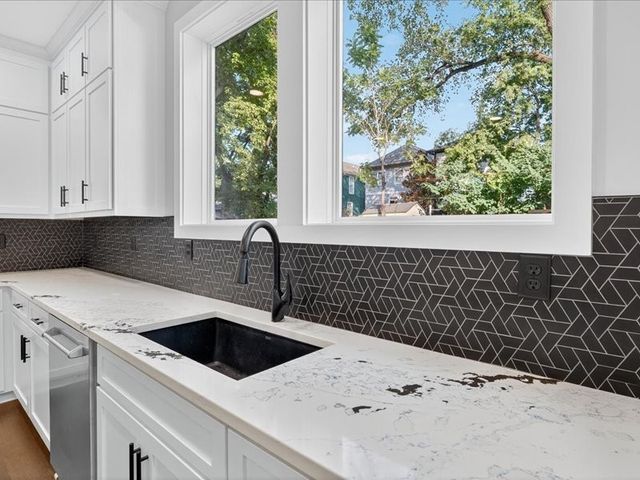 927 11th Ave, N, Nashville, TN 37208