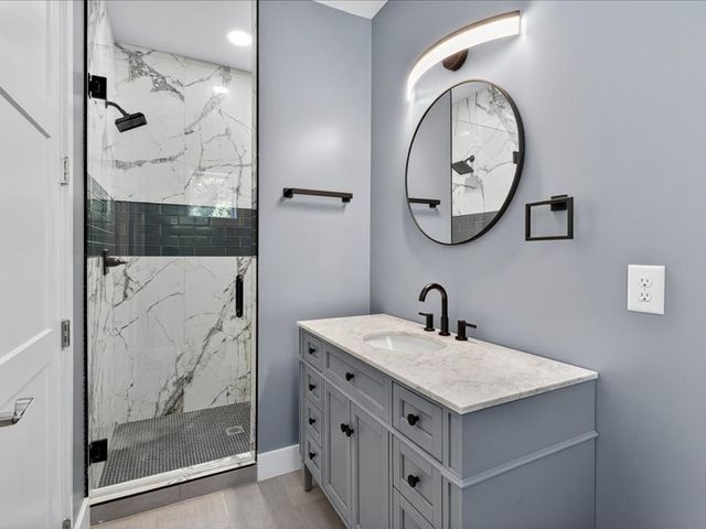 927 11th Ave, N, Nashville, TN 37208