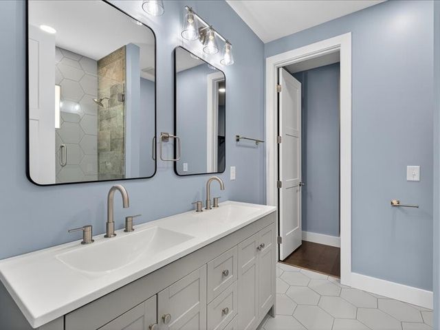 927 11th Ave, N, Nashville, TN 37208