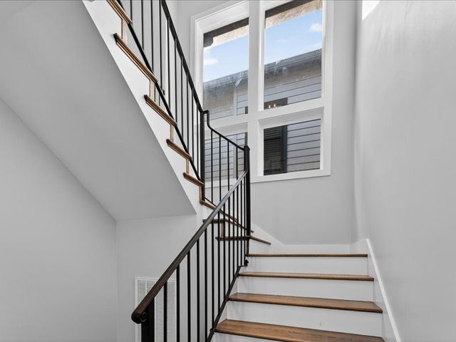 927 11th Ave, N, Nashville, TN 37208