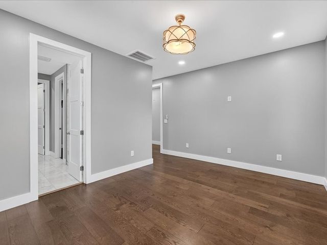 927 11th Ave, N, Nashville, TN 37208