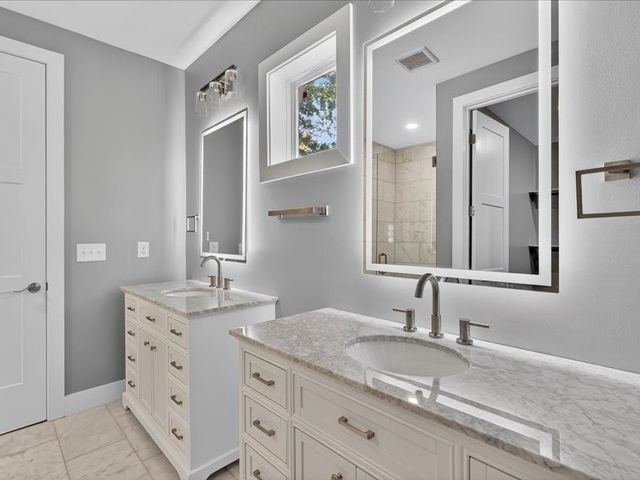 927 11th Ave, N, Nashville, TN 37208