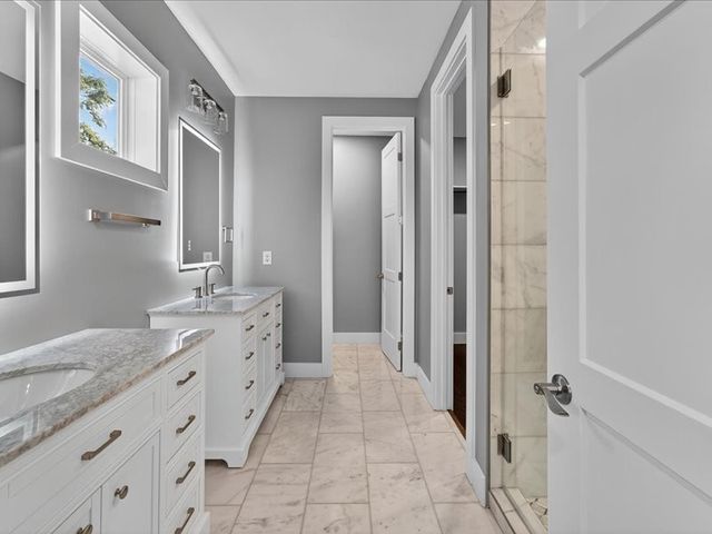 927 11th Ave, N, Nashville, TN 37208