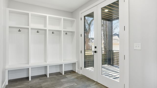 927 11th Ave, N, Nashville, TN 37208