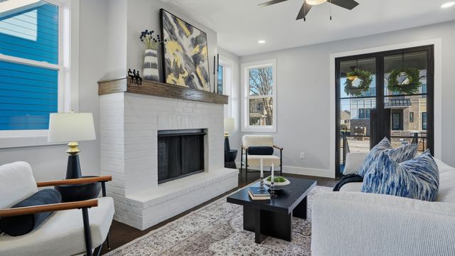 927 11th Ave, N, Nashville, TN 37208