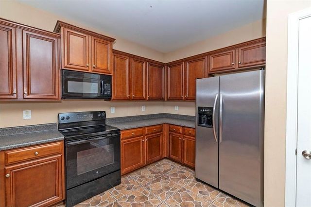 2039 Reavis Bluff, Conyers, GA 30012
