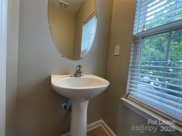 15626 King Louis Court, Charlotte, NC 28277