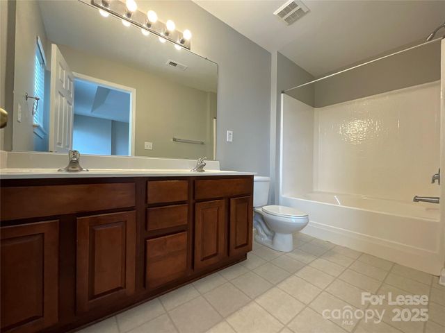 15626 King Louis Court, Charlotte, NC 28277