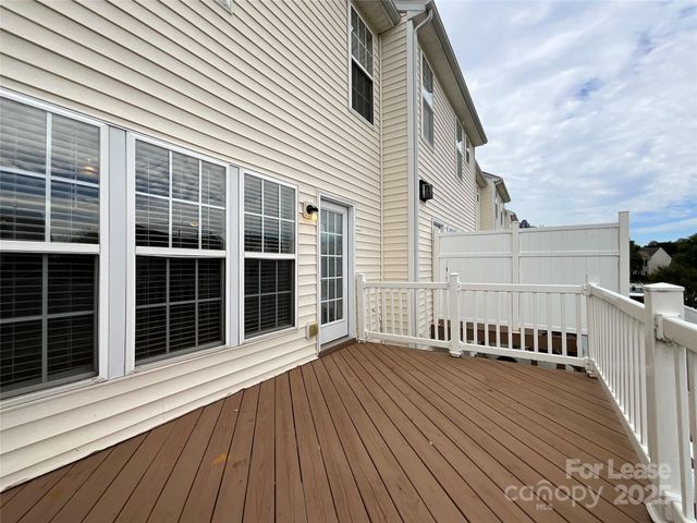 15626 King Louis Court, Charlotte, NC 28277