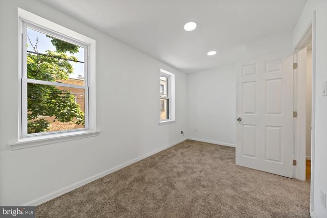1910 CAMBRIDGE ST, Philadelphia, PA 19130