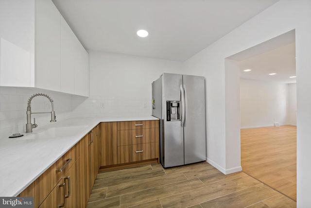 1910 CAMBRIDGE ST, Philadelphia, PA 19130
