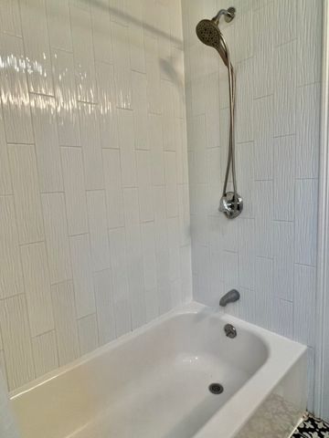 85 Alba Rd, Wellesley, MA 02481