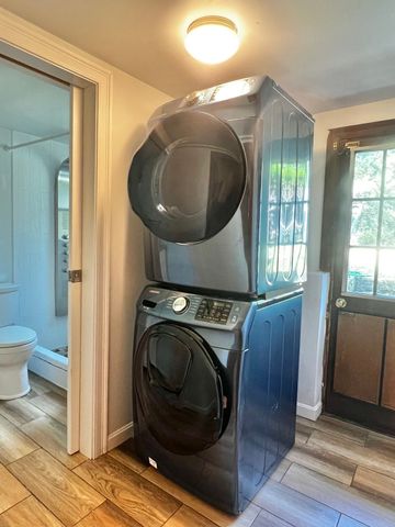 85 Alba Rd, Wellesley, MA 02481