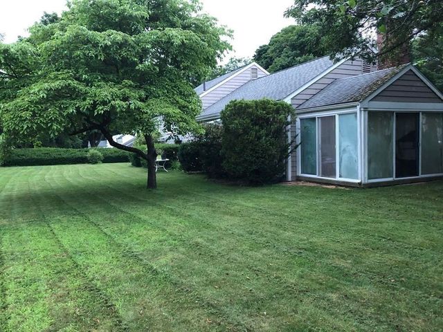 85 Alba Rd, Wellesley, MA 02481