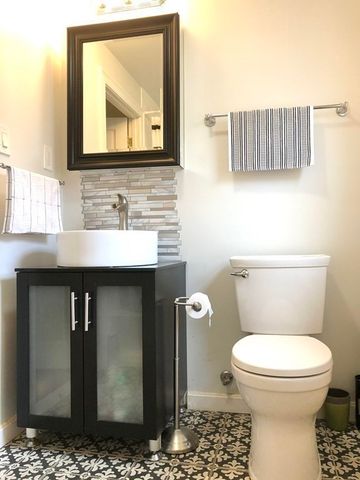85 Alba Rd, Wellesley, MA 02481