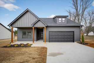 504 Morgan Dr, Smithville, TN 37166