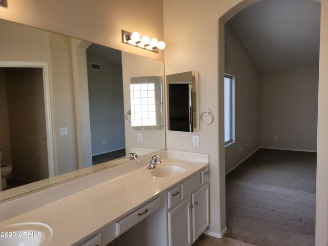 1270 W Flintlock Way, Chandler, AZ 85286