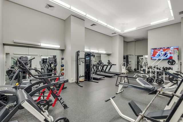 301 W 57th St Apt 28C, New York City, NY 10019