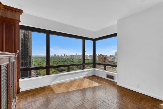 301 W 57th St Apt 28C, New York City, NY 10019