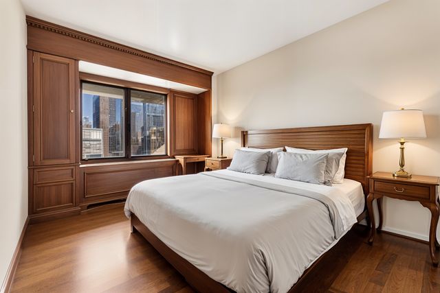 301 W 57th St Apt 28C, New York City, NY 10019