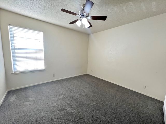 929 W Hickory Street A14, Denton, TX 76201