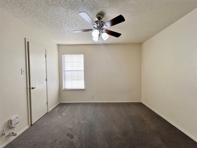 929 W Hickory Street A14, Denton, TX 76201