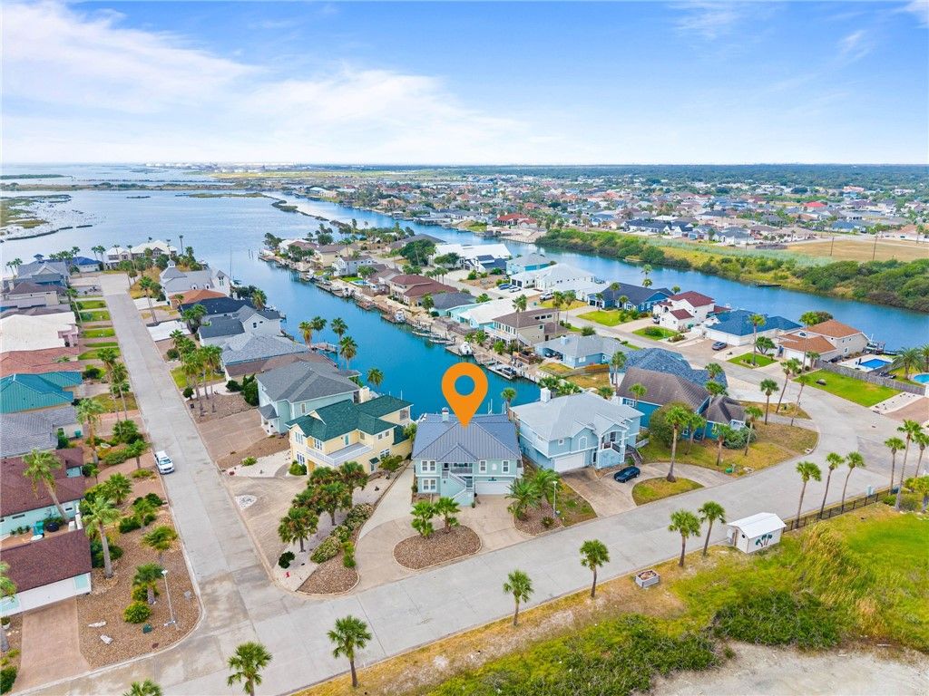 104 Bay Harbor Dr, Aransas Pass, TX 78336 — exterior