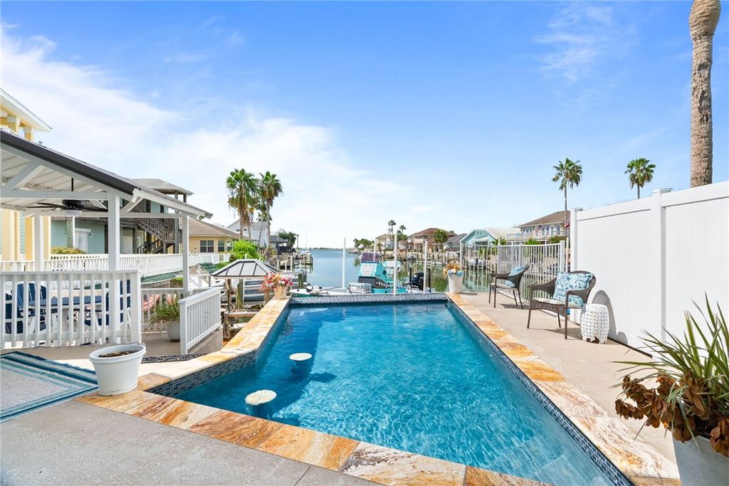 104 Bay Harbor Dr, Aransas Pass, TX 78336 — photo 2