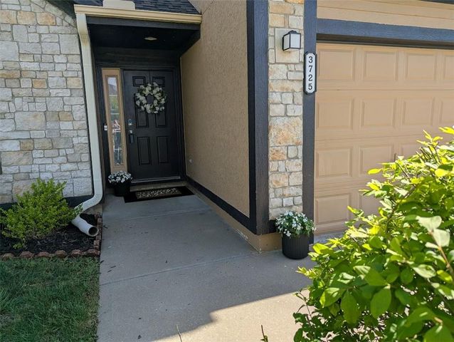 3725 N 152nd Court, Basehor, KS 66007