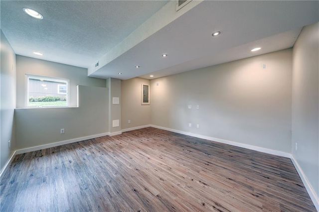3725 N 152nd Court, Basehor, KS 66007