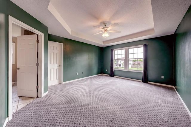 3725 N 152nd Court, Basehor, KS 66007