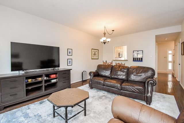1044 Augusta Drive 1044, Houston, TX 77057