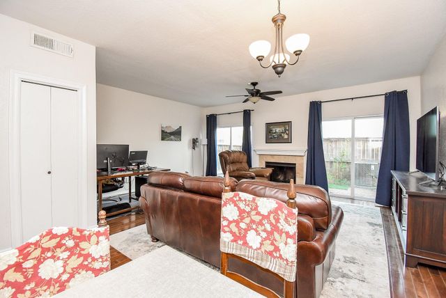 1044 Augusta Drive 1044, Houston, TX 77057