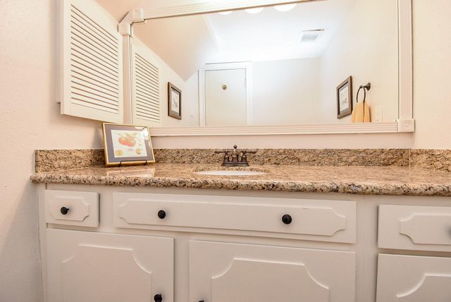 1044 Augusta Drive 1044, Houston, TX 77057