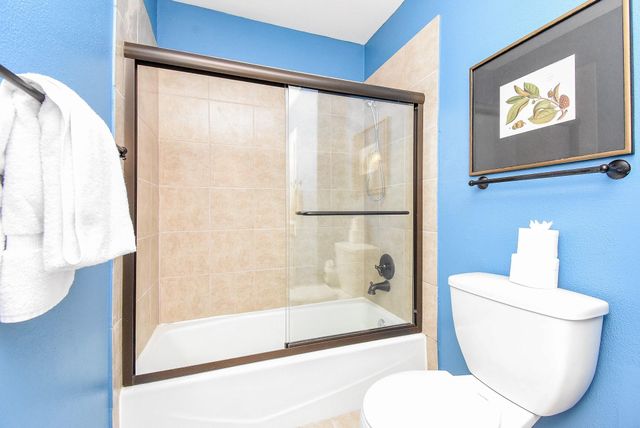 1044 Augusta Drive 1044, Houston, TX 77057