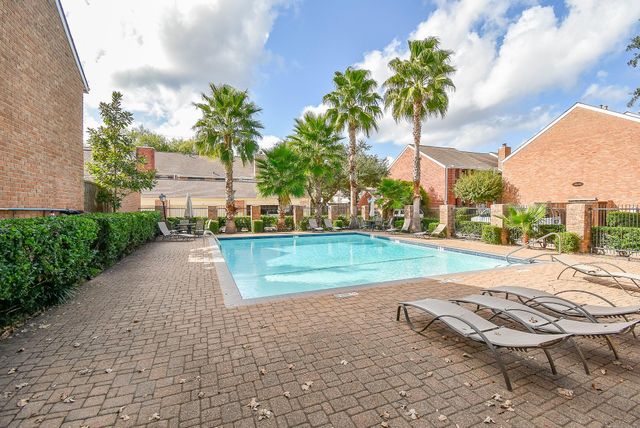1044 Augusta Drive 1044, Houston, TX 77057