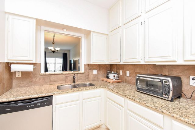 1044 Augusta Drive 1044, Houston, TX 77057