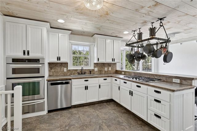 4144 Fairway Drive, Canfield, OH 44406