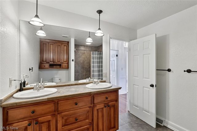 4144 Fairway Drive, Canfield, OH 44406