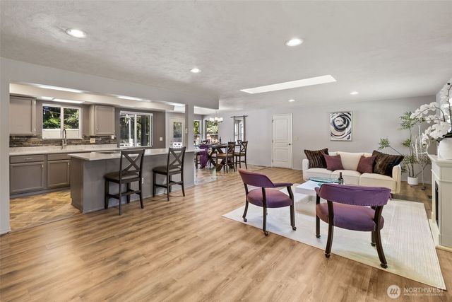 14225 104th Avenue NE, Kirkland, WA 98034