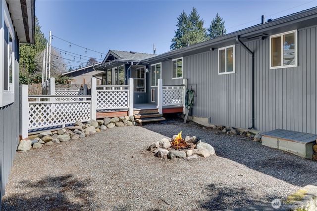 14225 104th Avenue NE, Kirkland, WA 98034