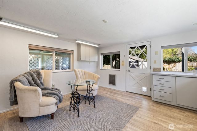 14225 104th Avenue NE, Kirkland, WA 98034