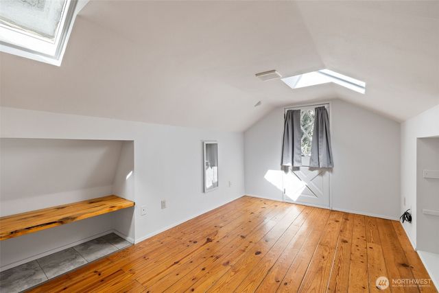 14225 104th Avenue NE, Kirkland, WA 98034