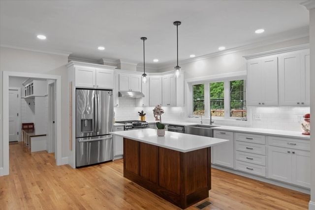 1 Norway Farms Dr, Norfolk, MA 02056