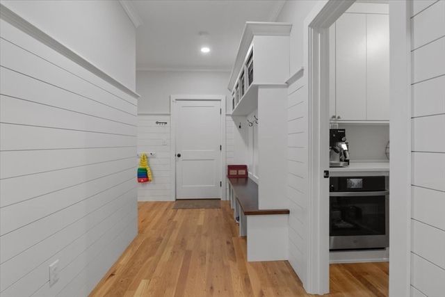 1 Norway Farms Dr, Norfolk, MA 02056