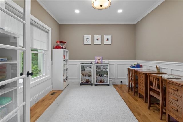 1 Norway Farms Dr, Norfolk, MA 02056