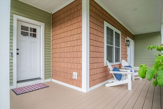 1 Norway Farms Dr, Norfolk, MA 02056